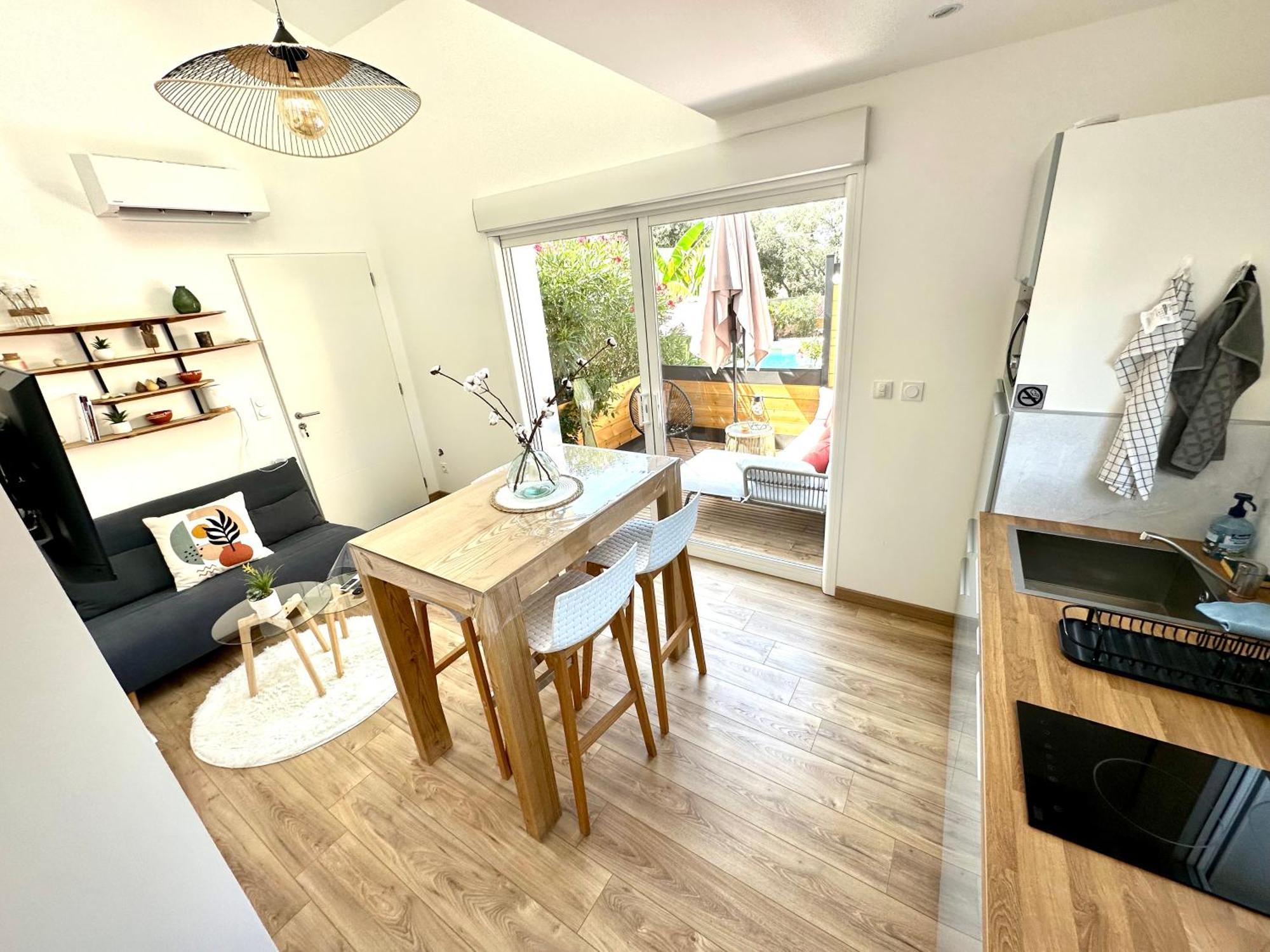 Le Pouticaire Apartment Salinelles Bagian luar foto